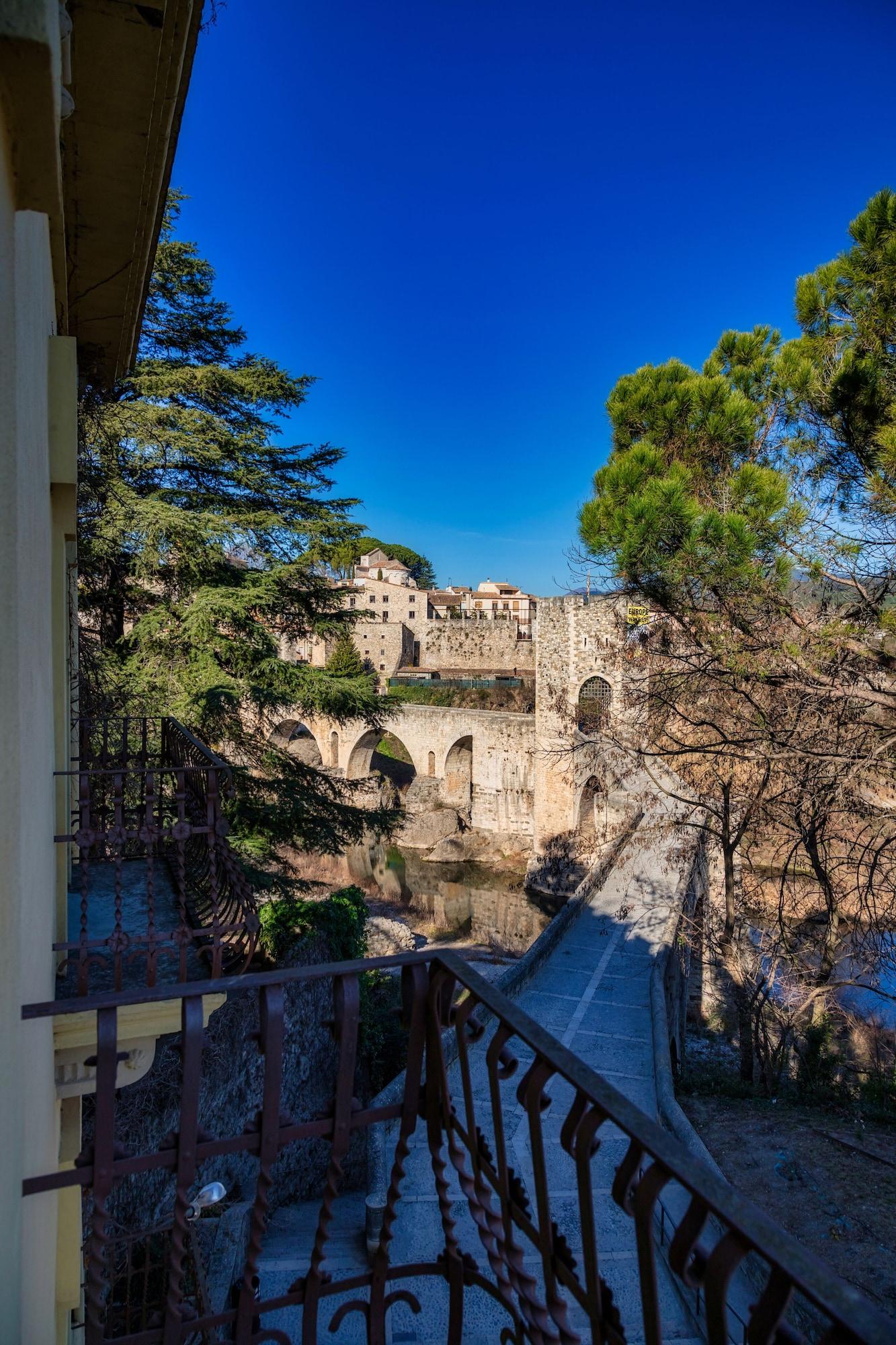 Els Jardins De La Martana Hotell Besalú Eksteriør bilde