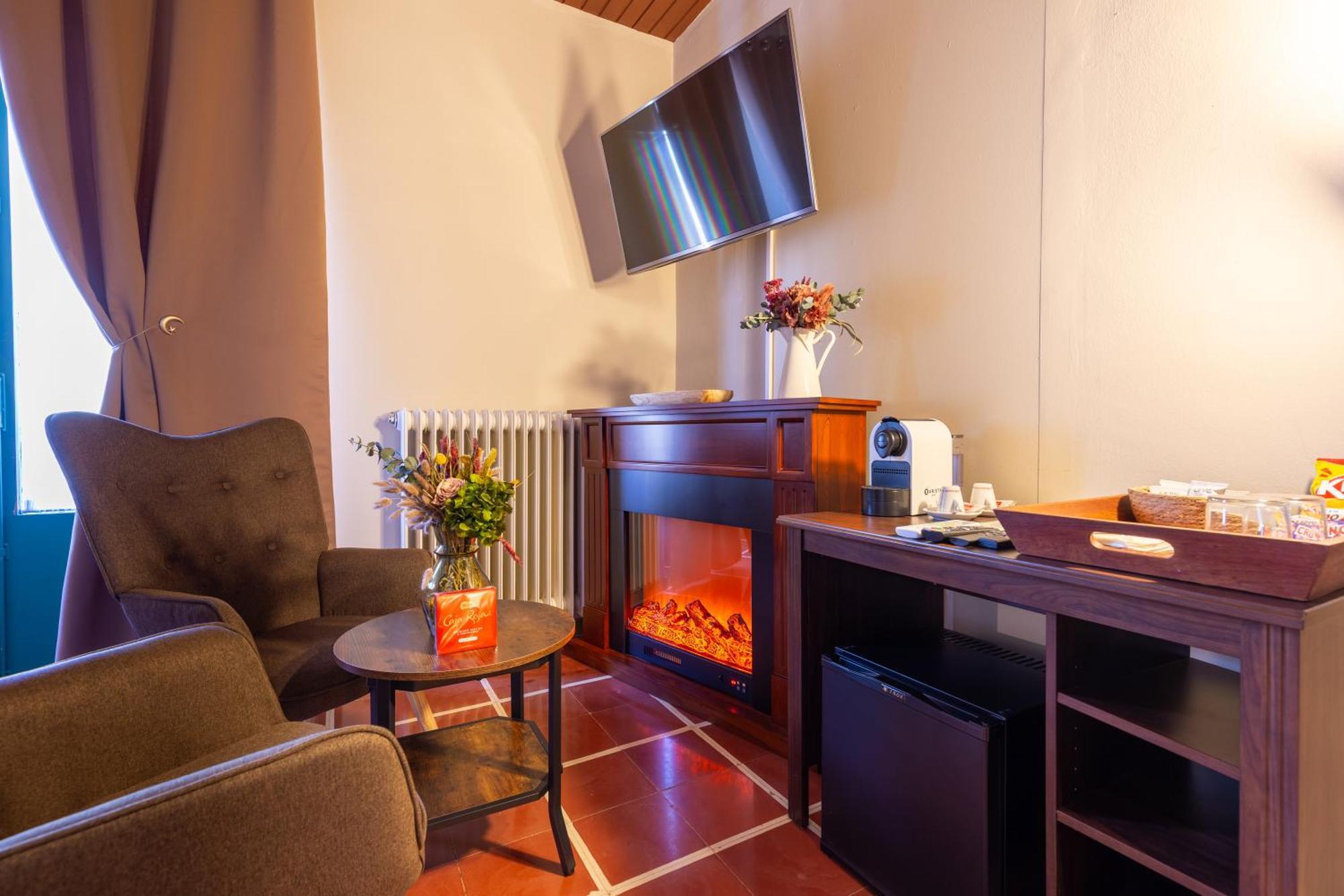 Els Jardins De La Martana Hotell Besalú Eksteriør bilde