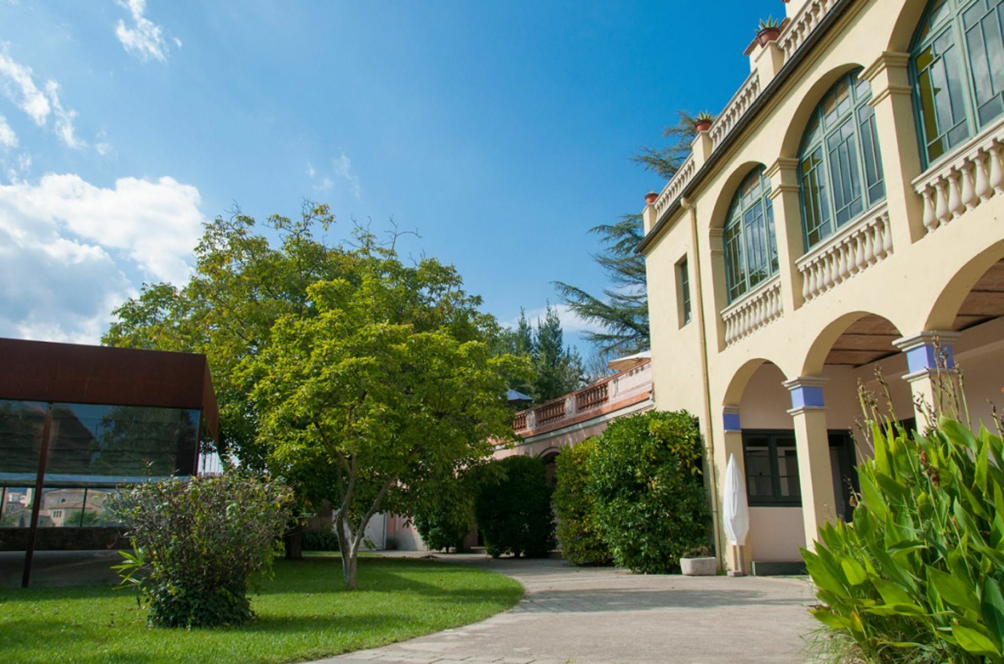 Els Jardins De La Martana Hotell Besalú Eksteriør bilde